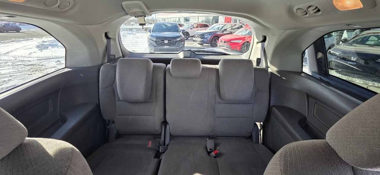 2014 Honda Odyssey LX Image principale