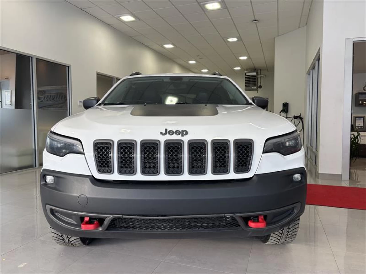 2019 Jeep Cherokee Trailhawk Main Image