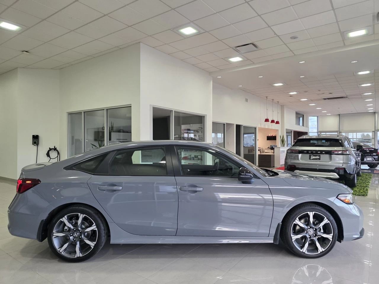 2026 Honda Civic Touring hybride berline Sport Main Image