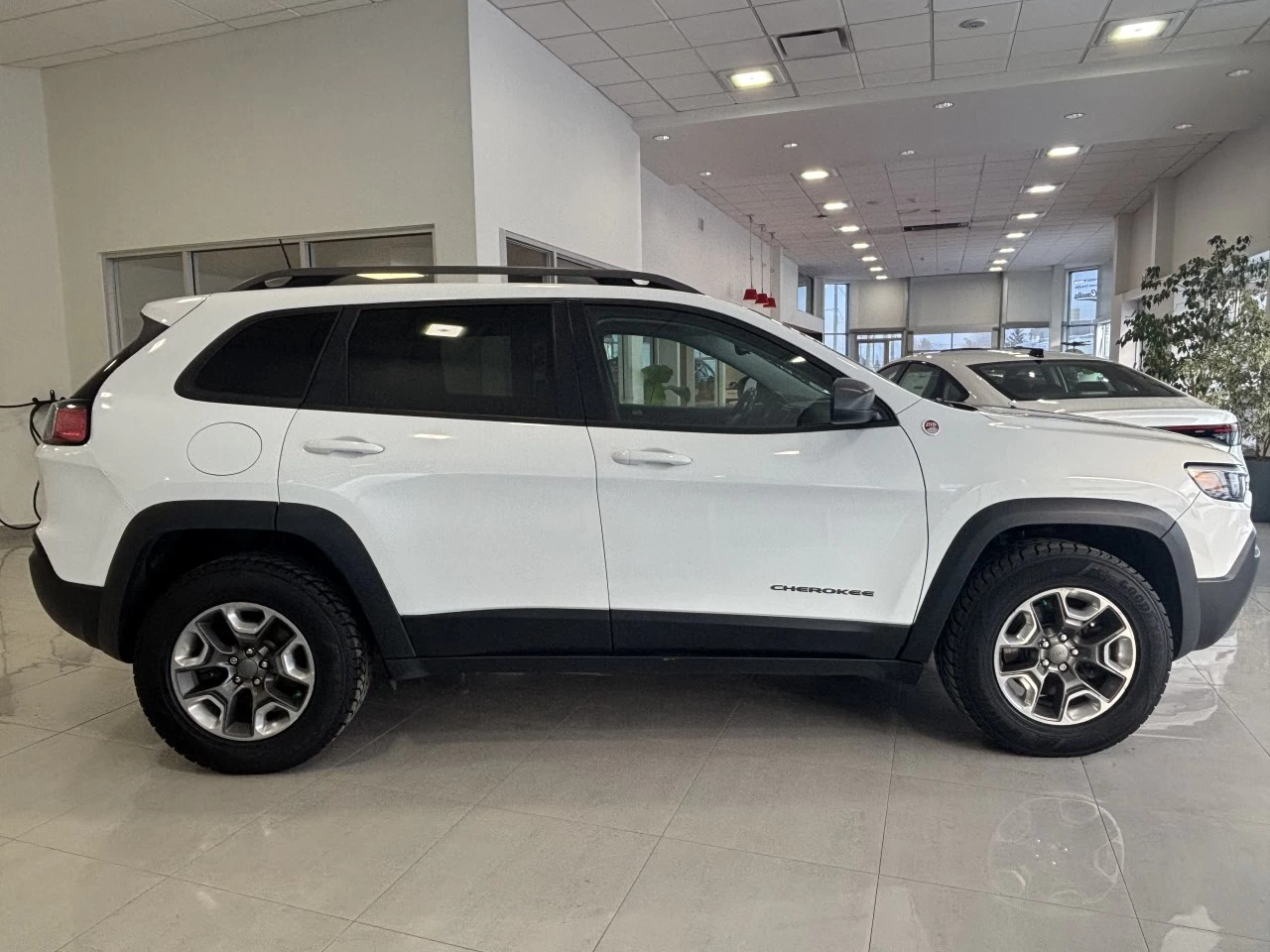 2019 Jeep Cherokee Trailhawk Image principale