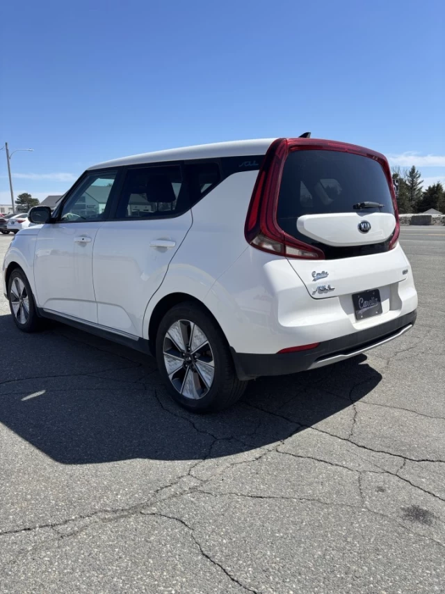 Kia Soul EV  2021