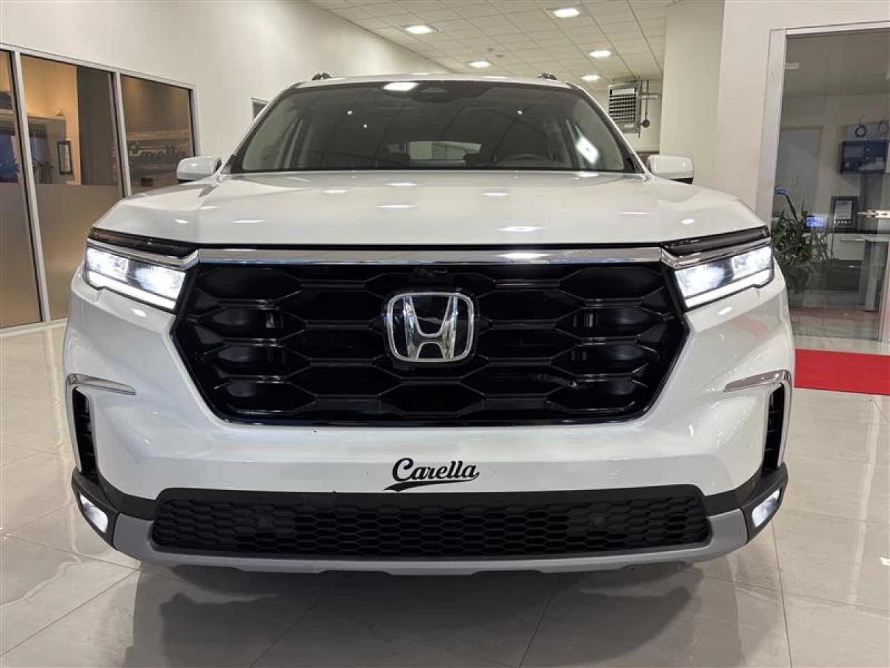 2025 Honda Pilot Touring Main Image