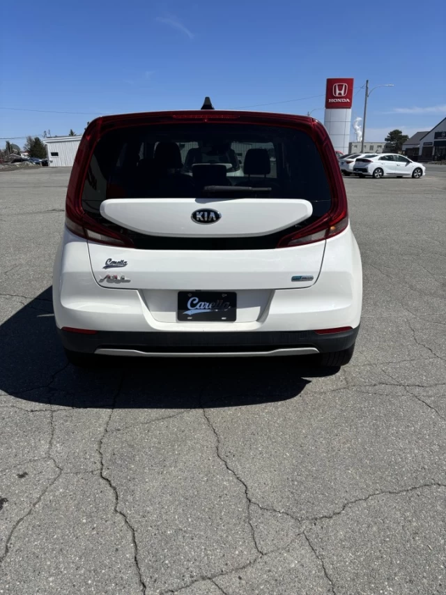Kia Soul EV  2021