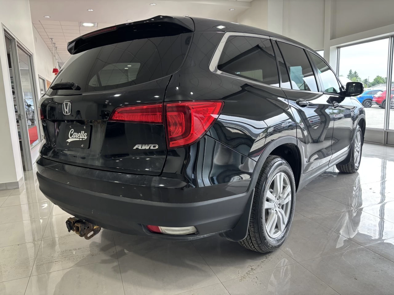 2017 Honda Pilot LX Main Image