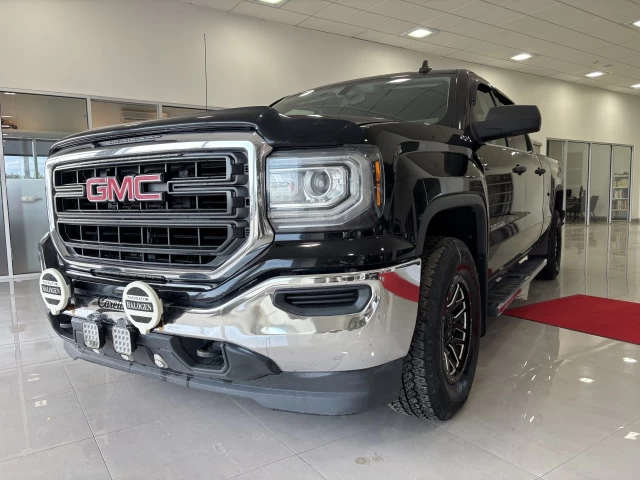 GMC Sierra 1500 4WD Crew Cab 2018