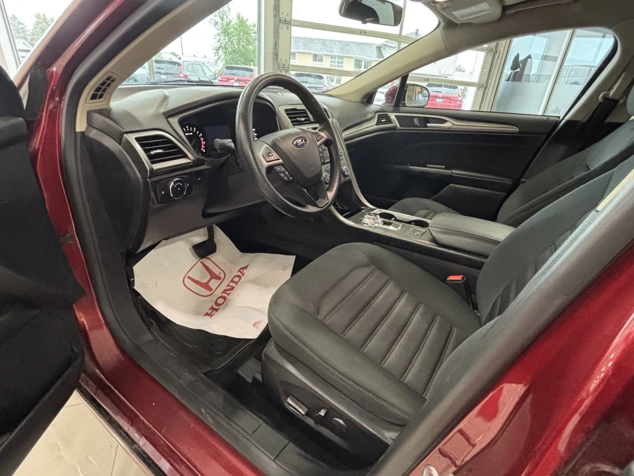 2017 Ford Fusion SE Image principale