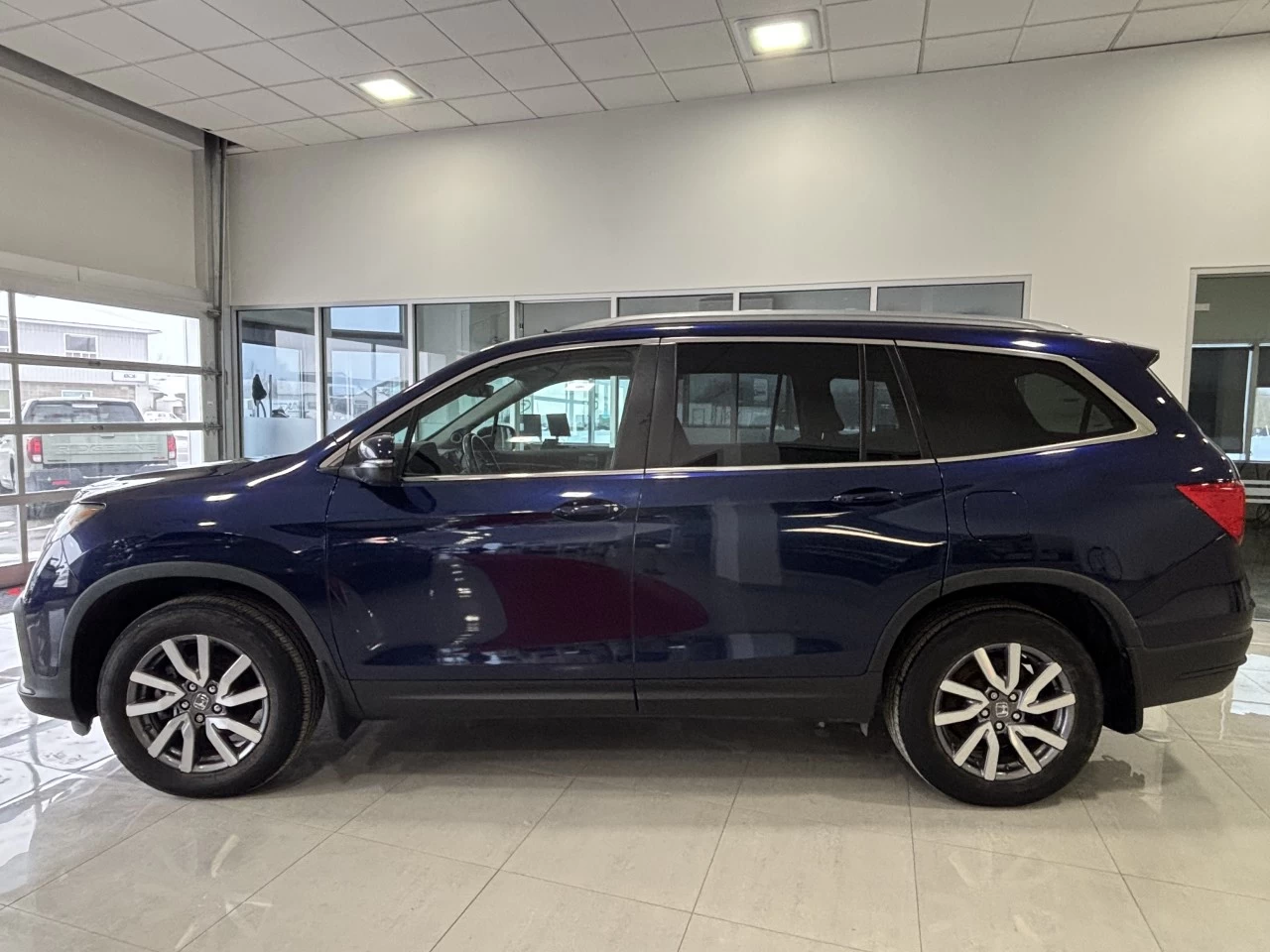 2020 Honda Pilot EX Main Image