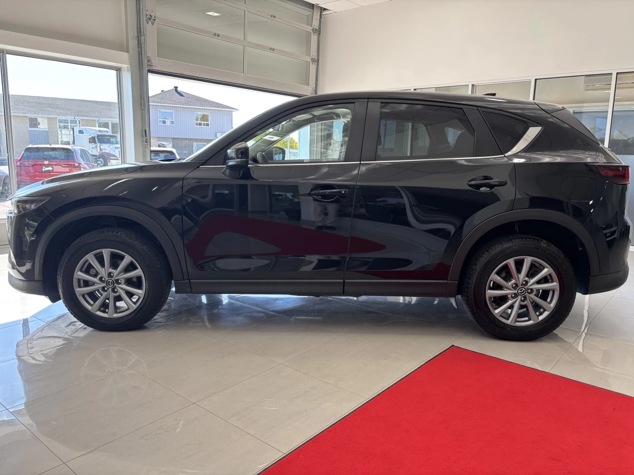 2023 Mazda CX-5 GX Image principale