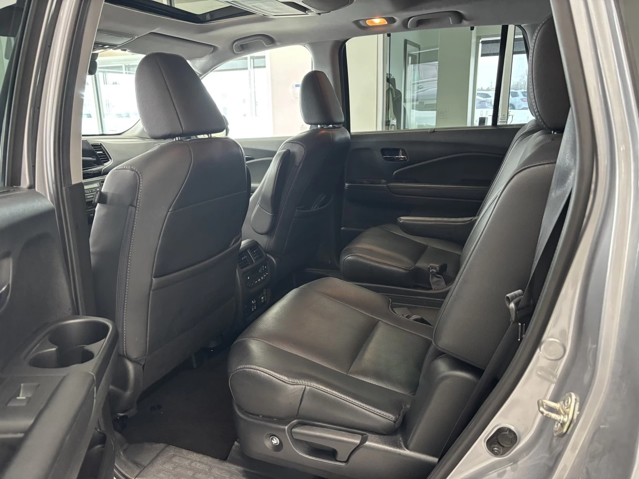 2019 Honda Pilot Touring 7-Passenger Main Image