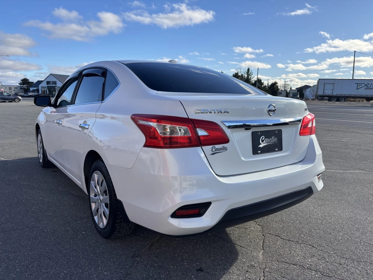 2017 Nissan Sentra S/SV/SL Image principale