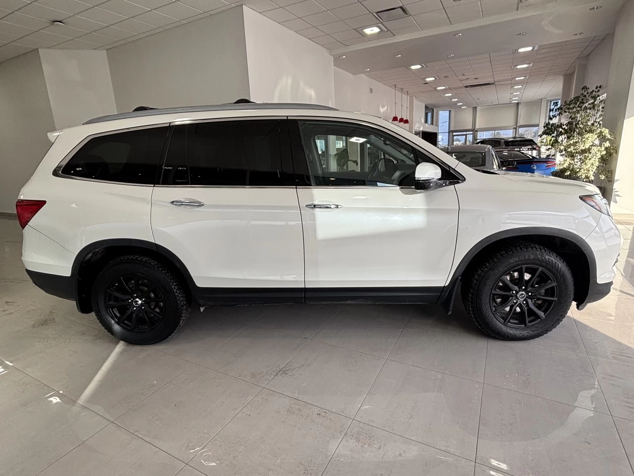 2016 Honda Pilot Touring Main Image