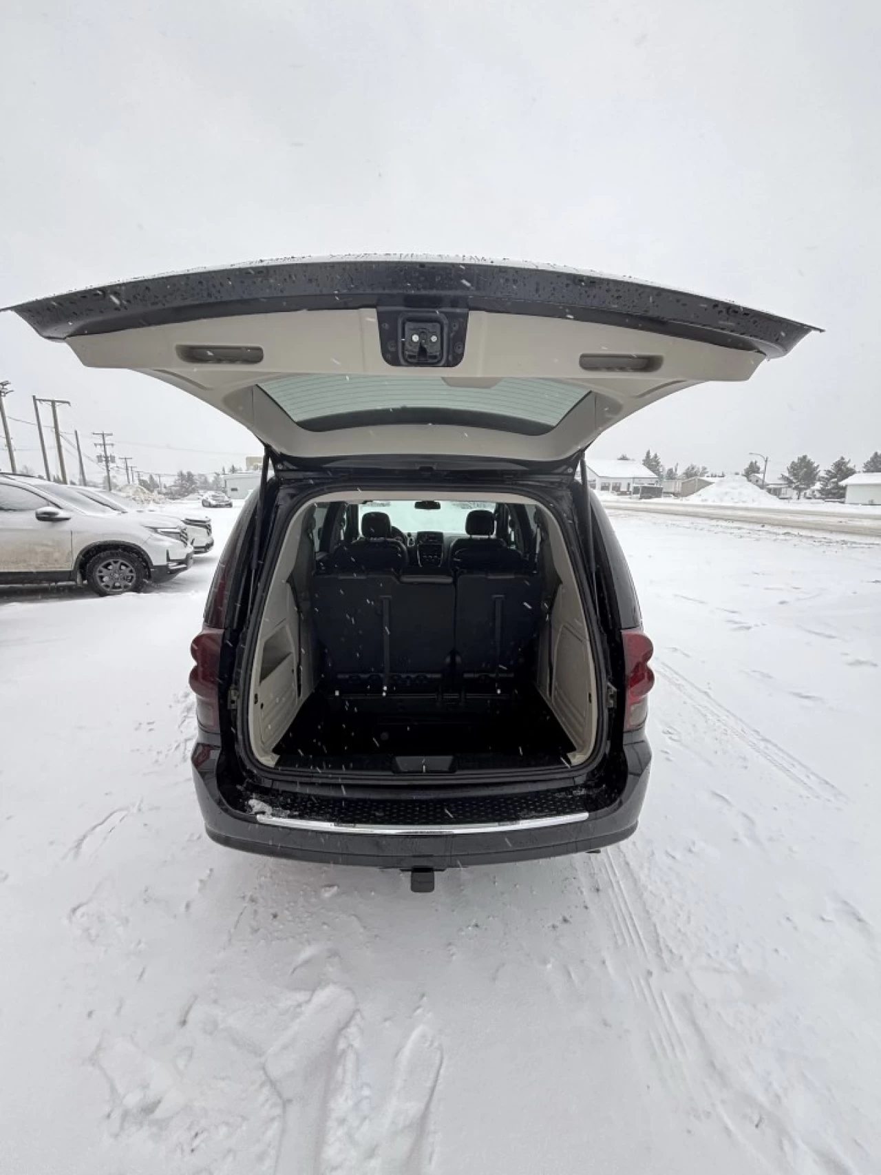 2018 Dodge Caravan SXT Premium Plus Image principale