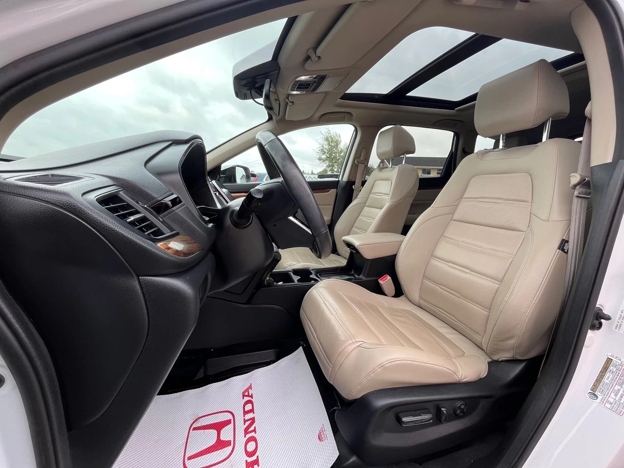 2019 Honda CR-V Touring Main Image
