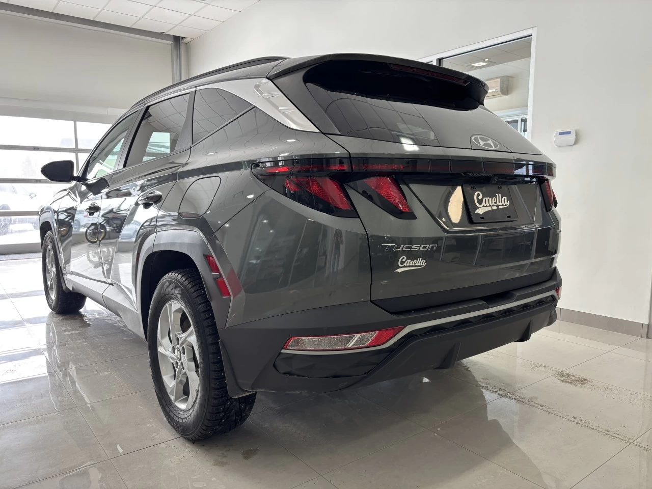 2022 Hyundai Tucson Preferred Main Image