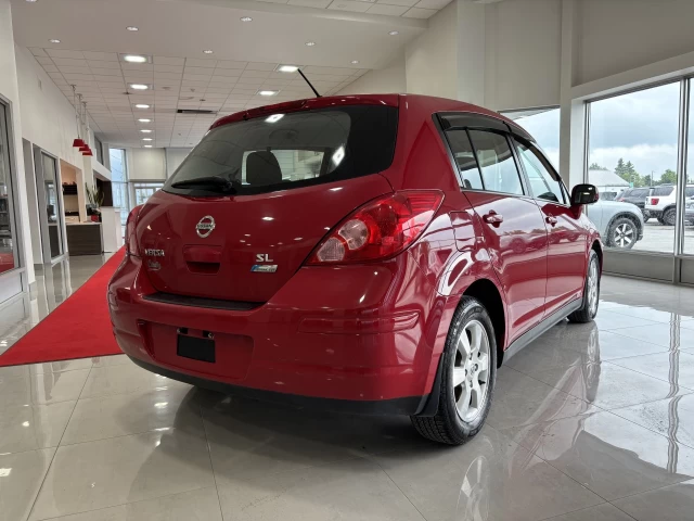 Nissan Versa 1.8 2012