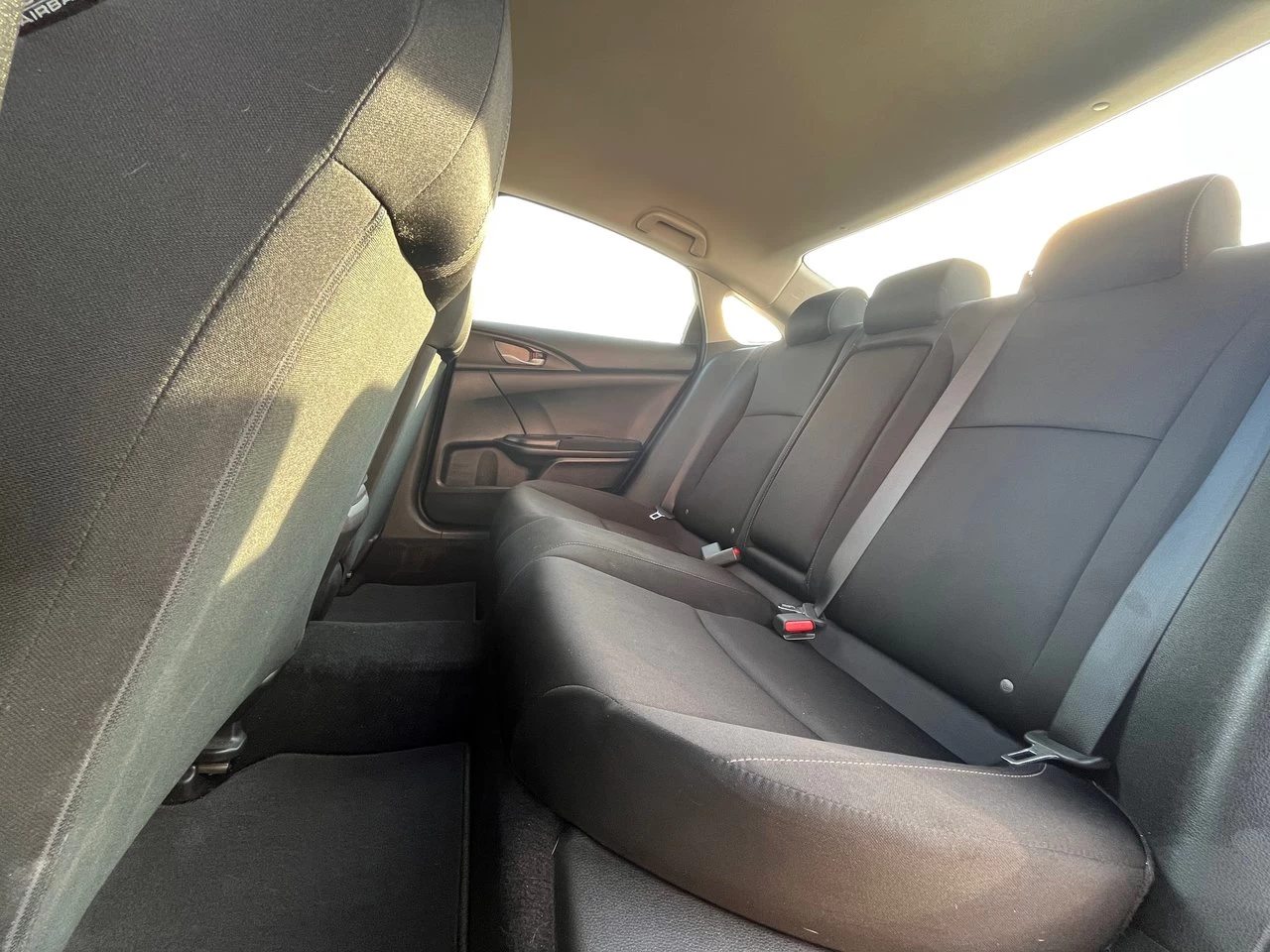 2021 Honda Civic Sedan LX Image principale