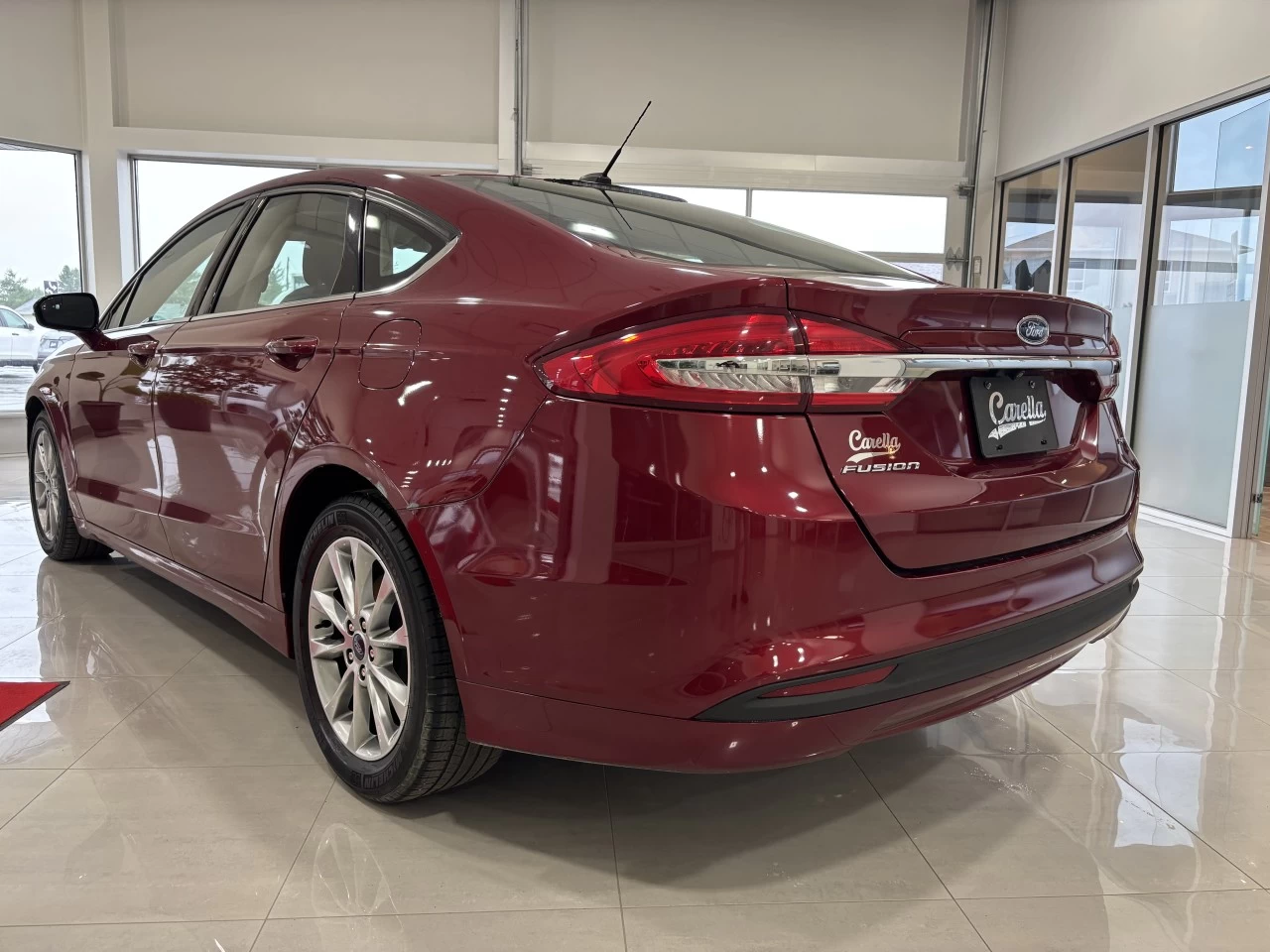 2017 Ford Fusion SE Image principale