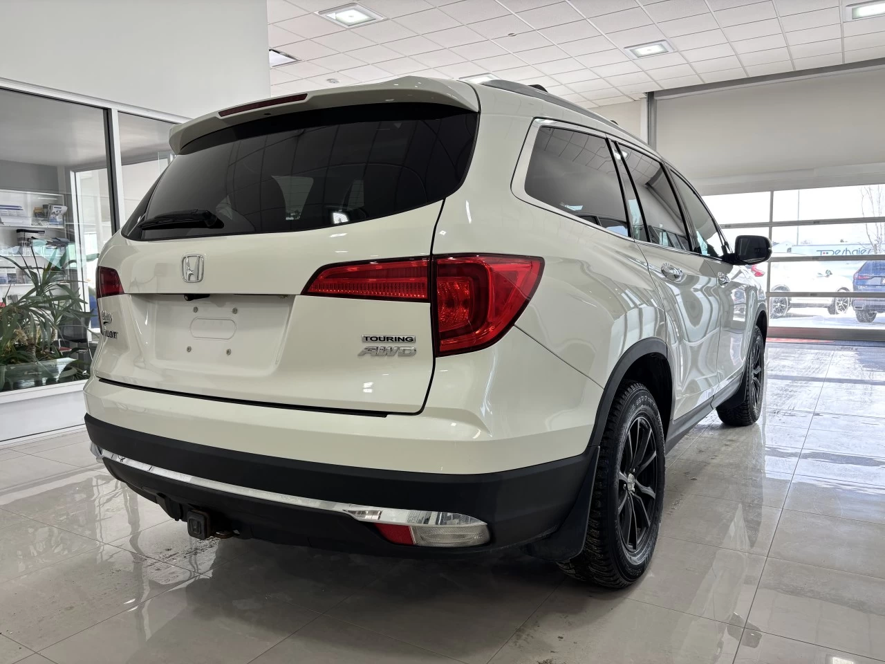 2016 Honda Pilot Touring Main Image