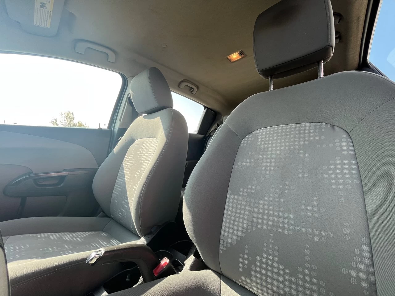 2012 Chevrolet Sonic LS Image principale