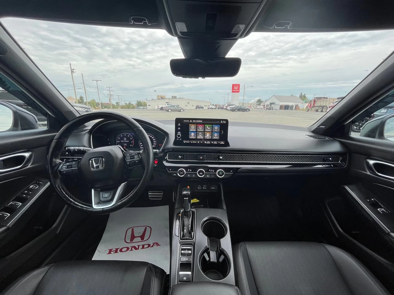 2022 Honda Civic Hatchback Sport Touring Image principale
