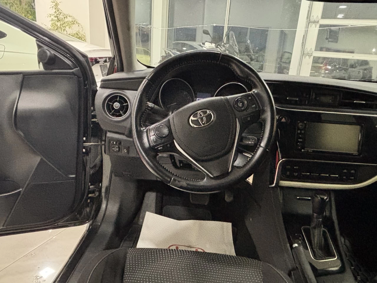 2017 Toyota Corolla iM 4dr HB Main Image