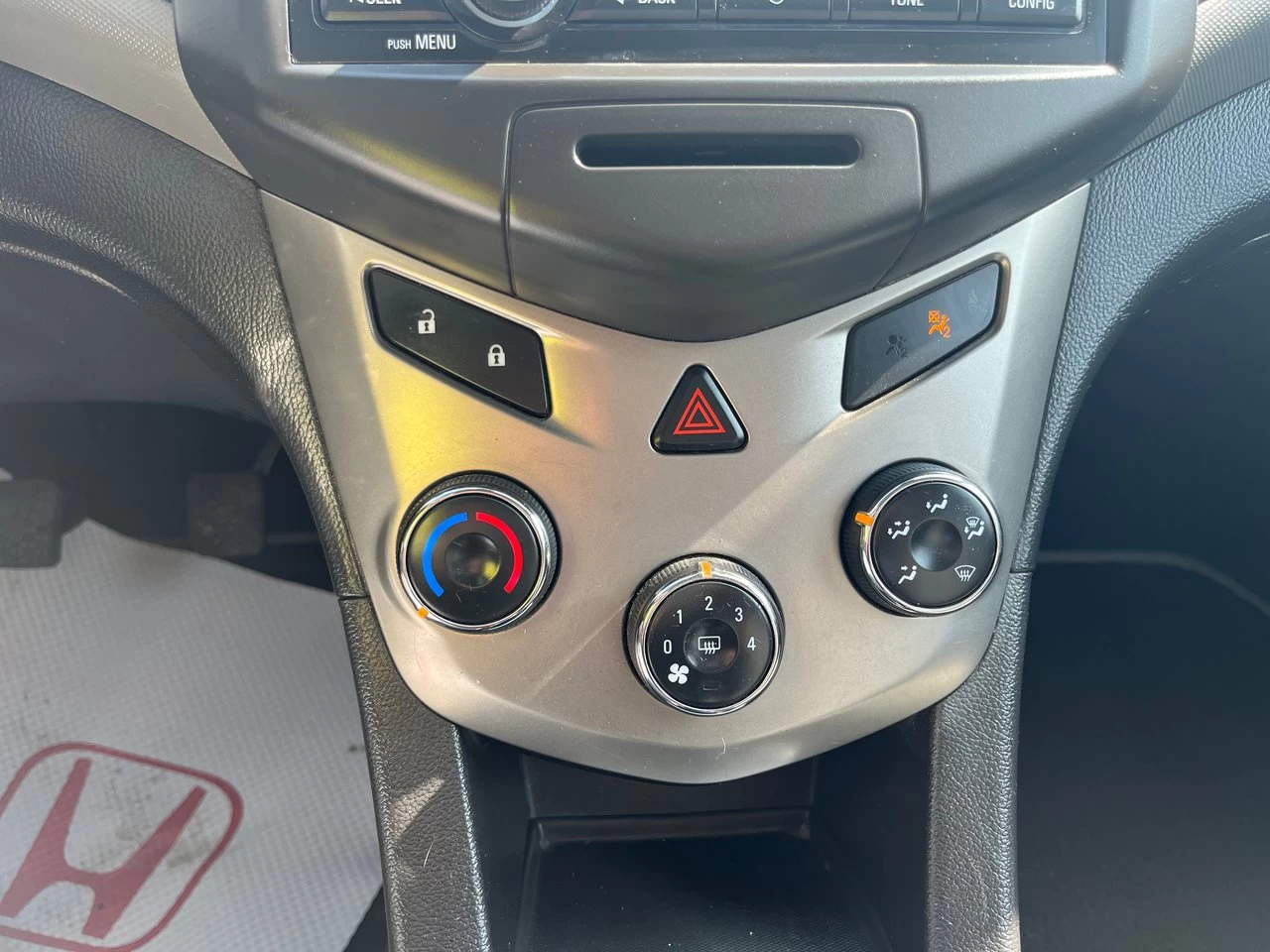 2012 Chevrolet Sonic LS Image principale