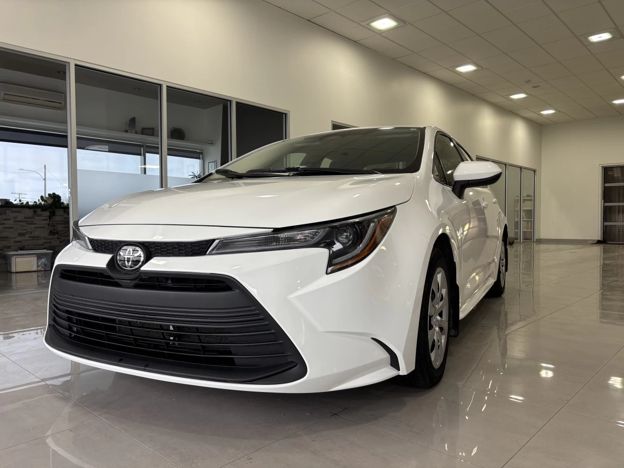 2024 Toyota Corolla L/LE Image principale