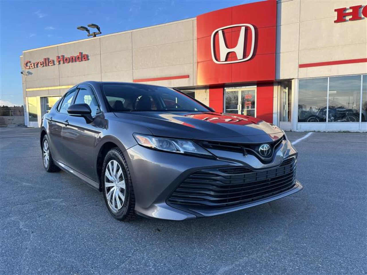 2020 Toyota Camry LE Main Image