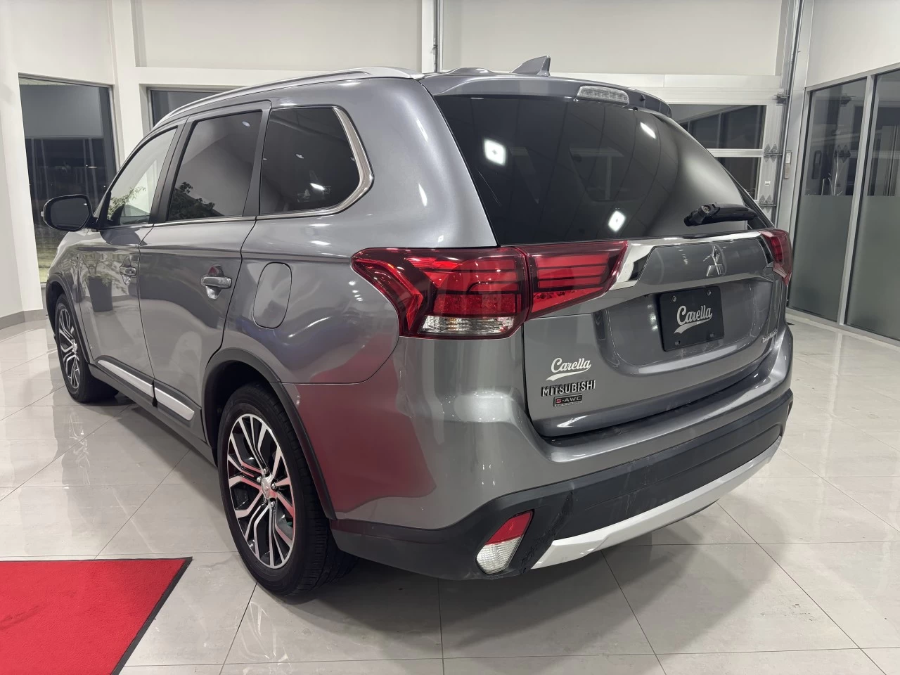 2018 Mitsubishi Outlander GT Main Image