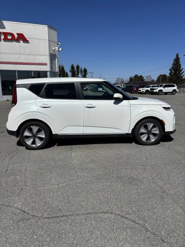 Kia Soul EV  2021