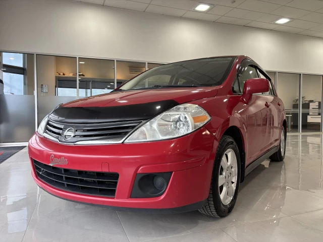 Nissan Versa 1.8 2012