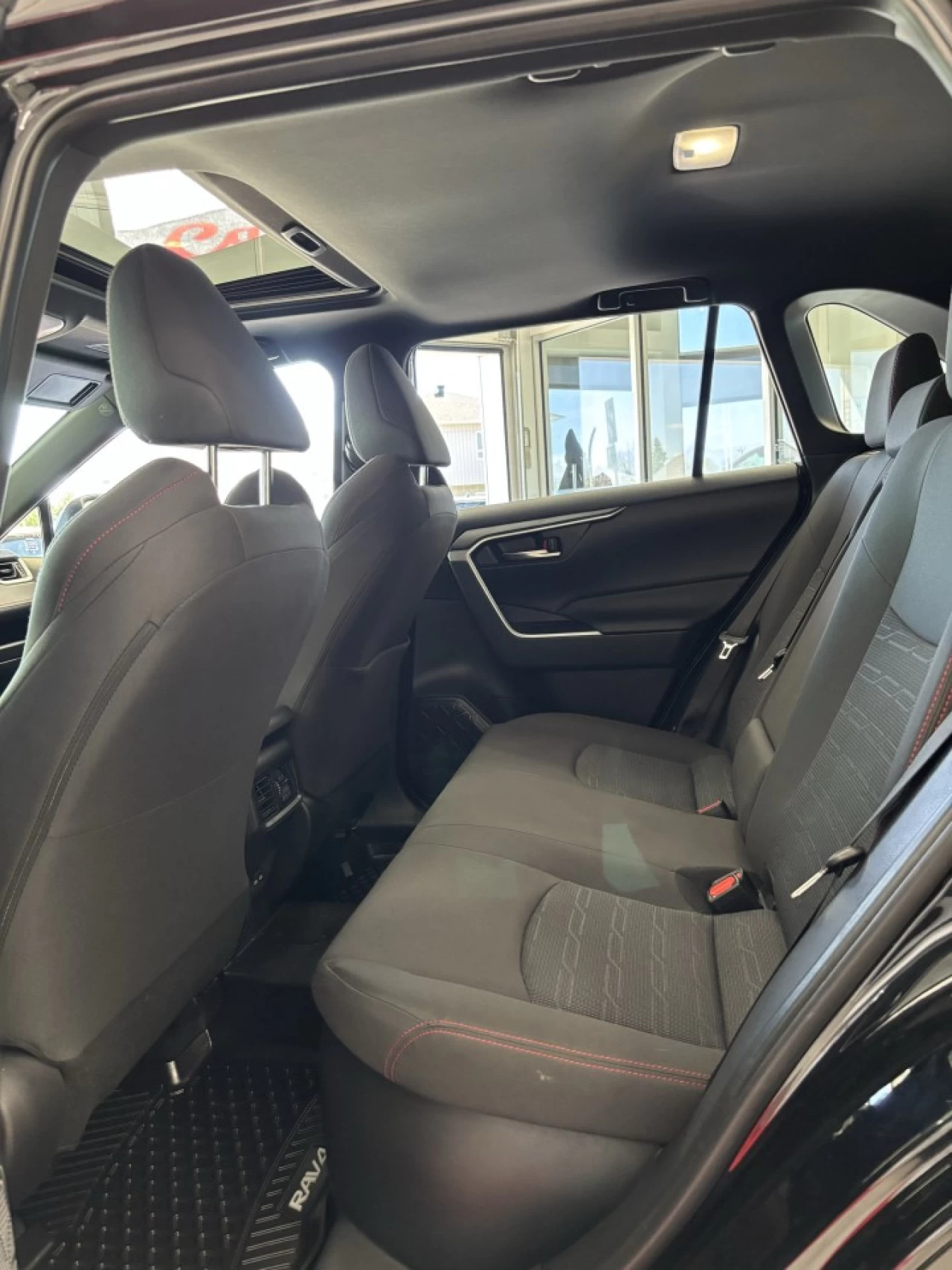 2024 Toyota RAV4 Prime SE/XSE Image principale