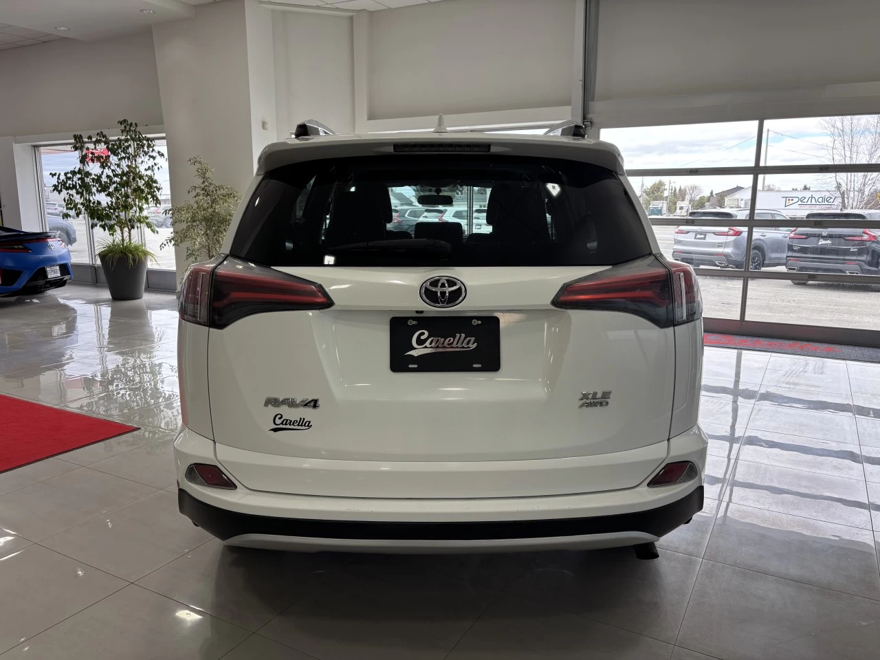 2016 Toyota RAV4 XLE Image principale