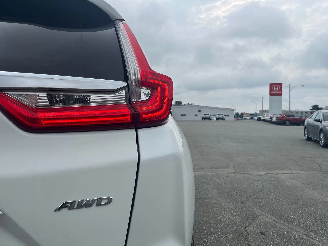 2019 Honda CR-V Touring Main Image