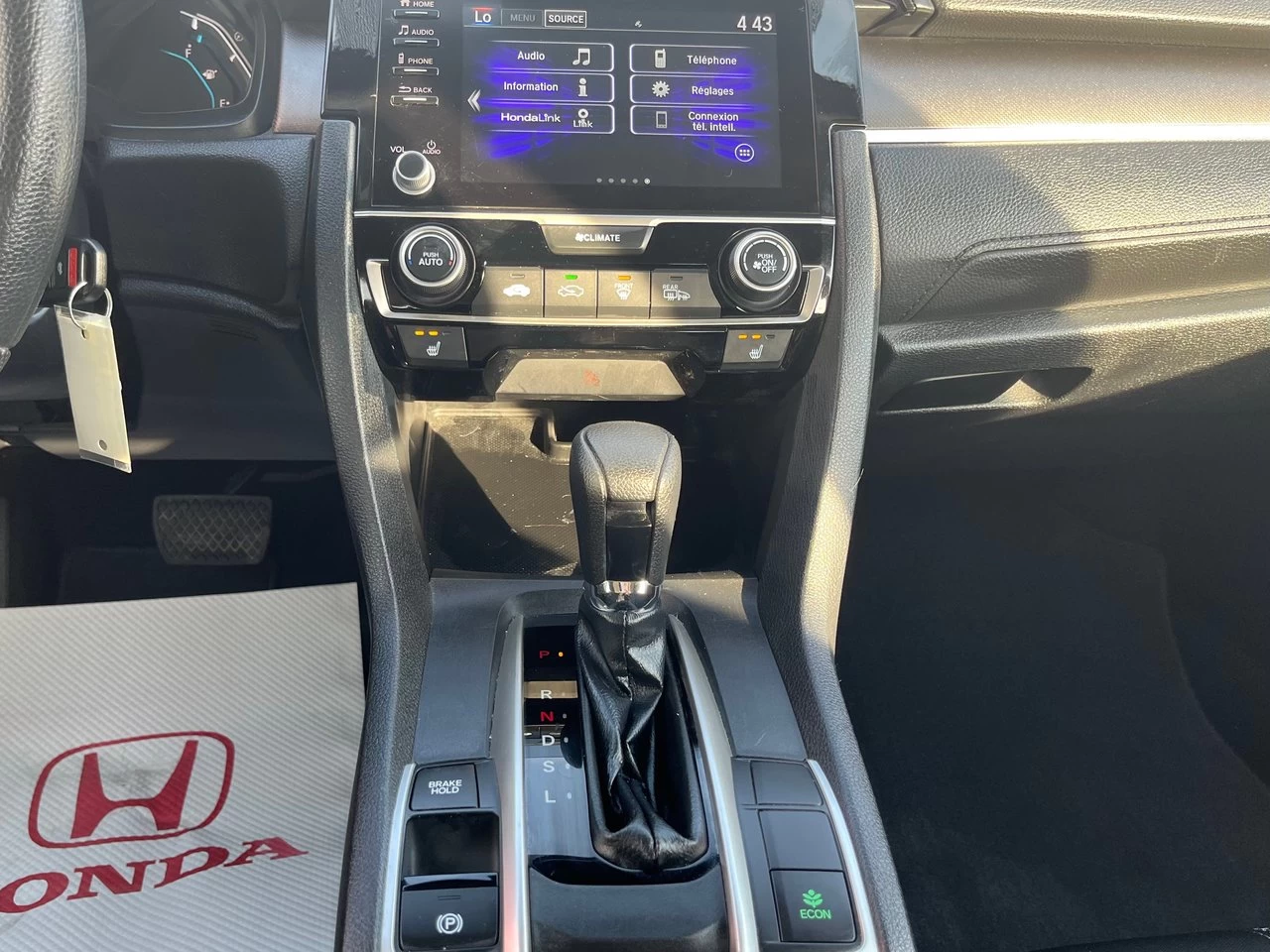 2021 Honda Civic Sedan LX Image principale