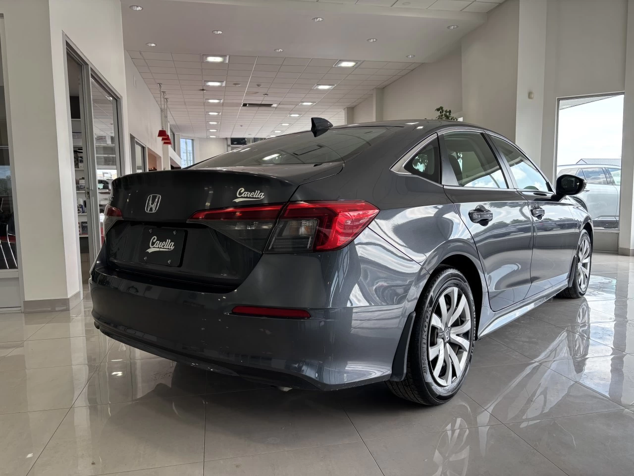 2022 Honda Civic LX Main Image