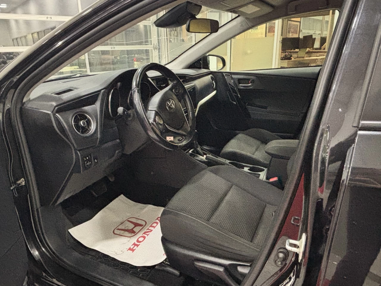 2017 Toyota Corolla iM 4dr HB Main Image