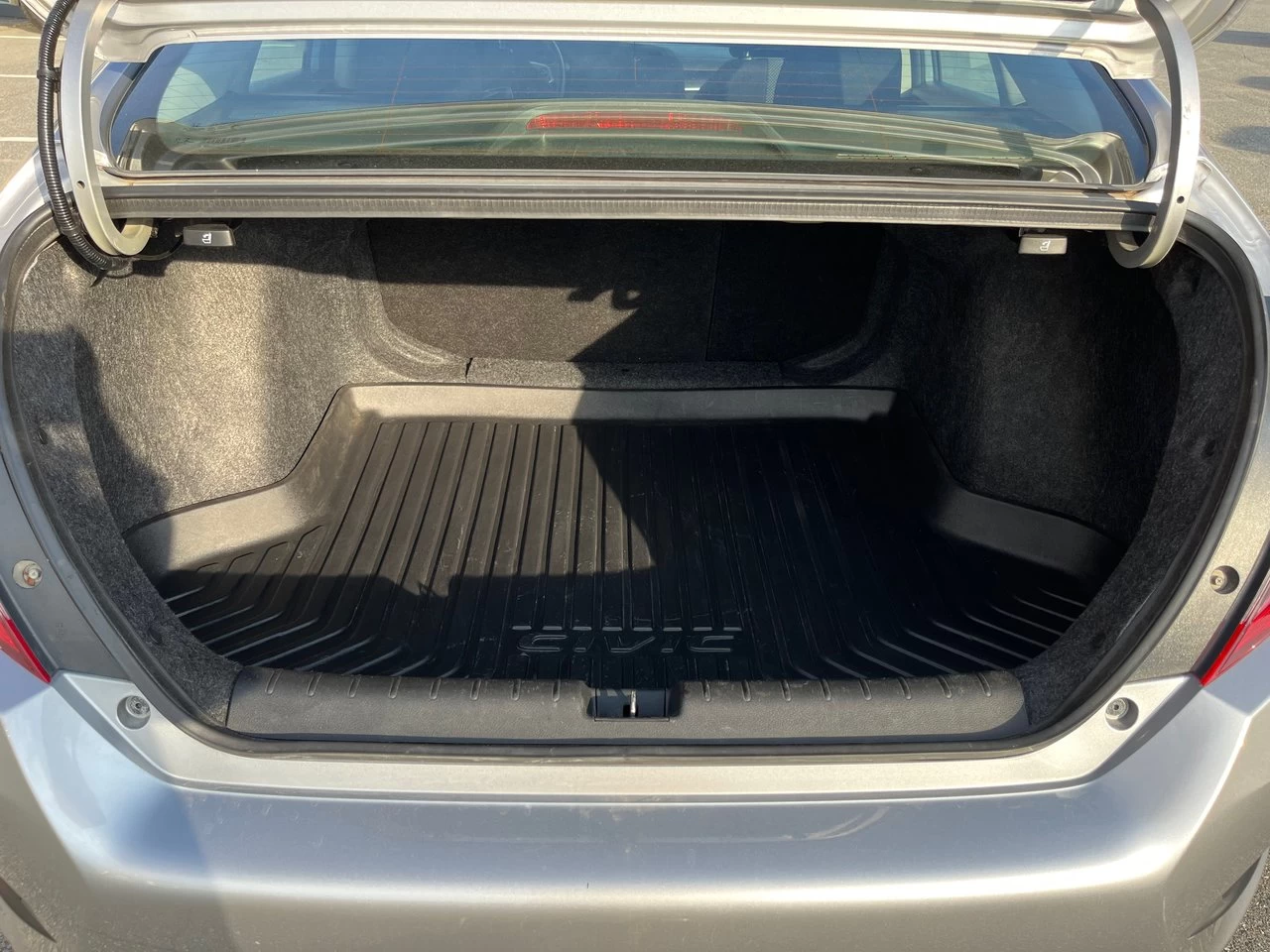 2021 Honda Civic Sedan LX Image principale