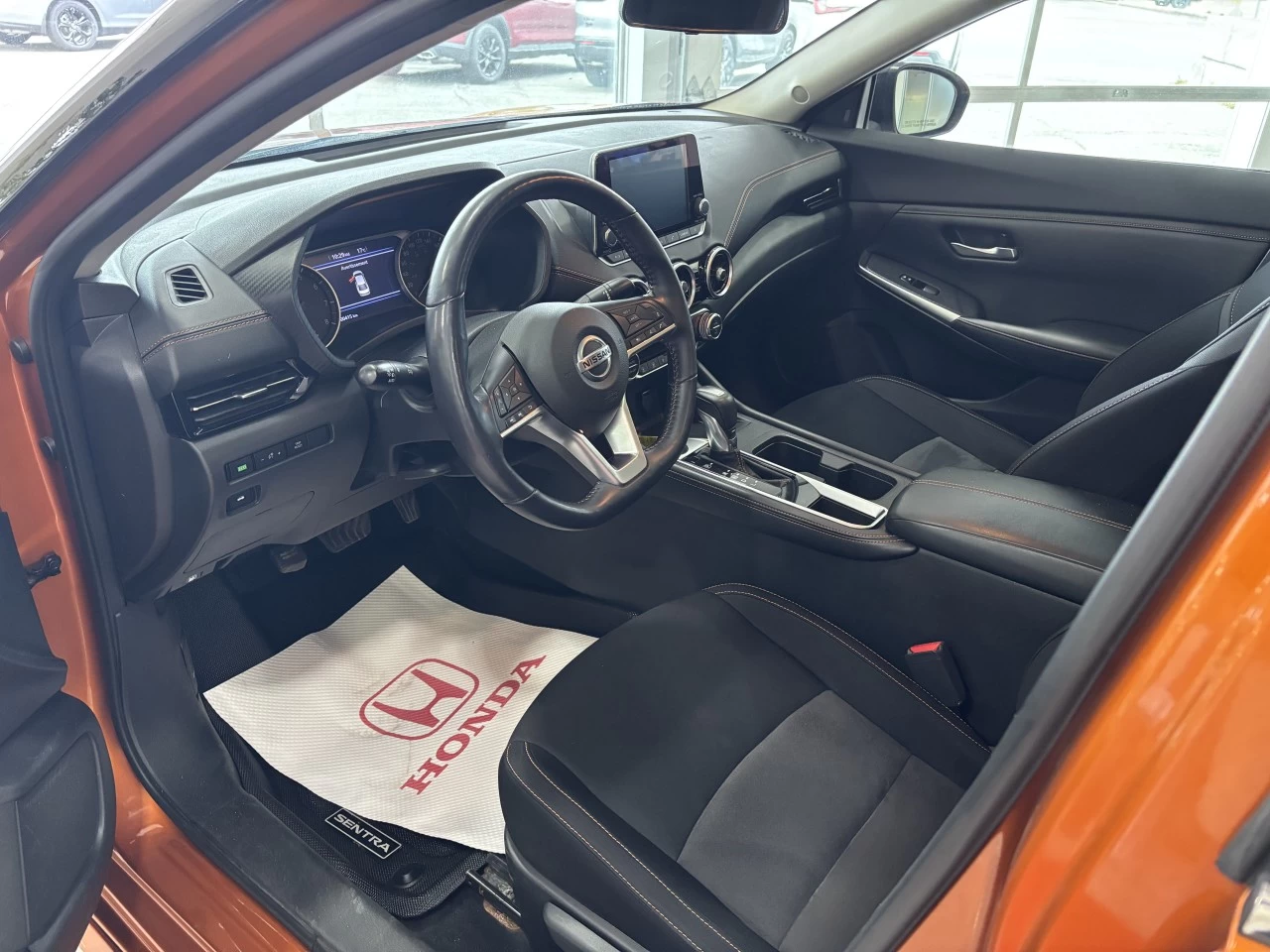 2020 Nissan Sentra SR Image principale