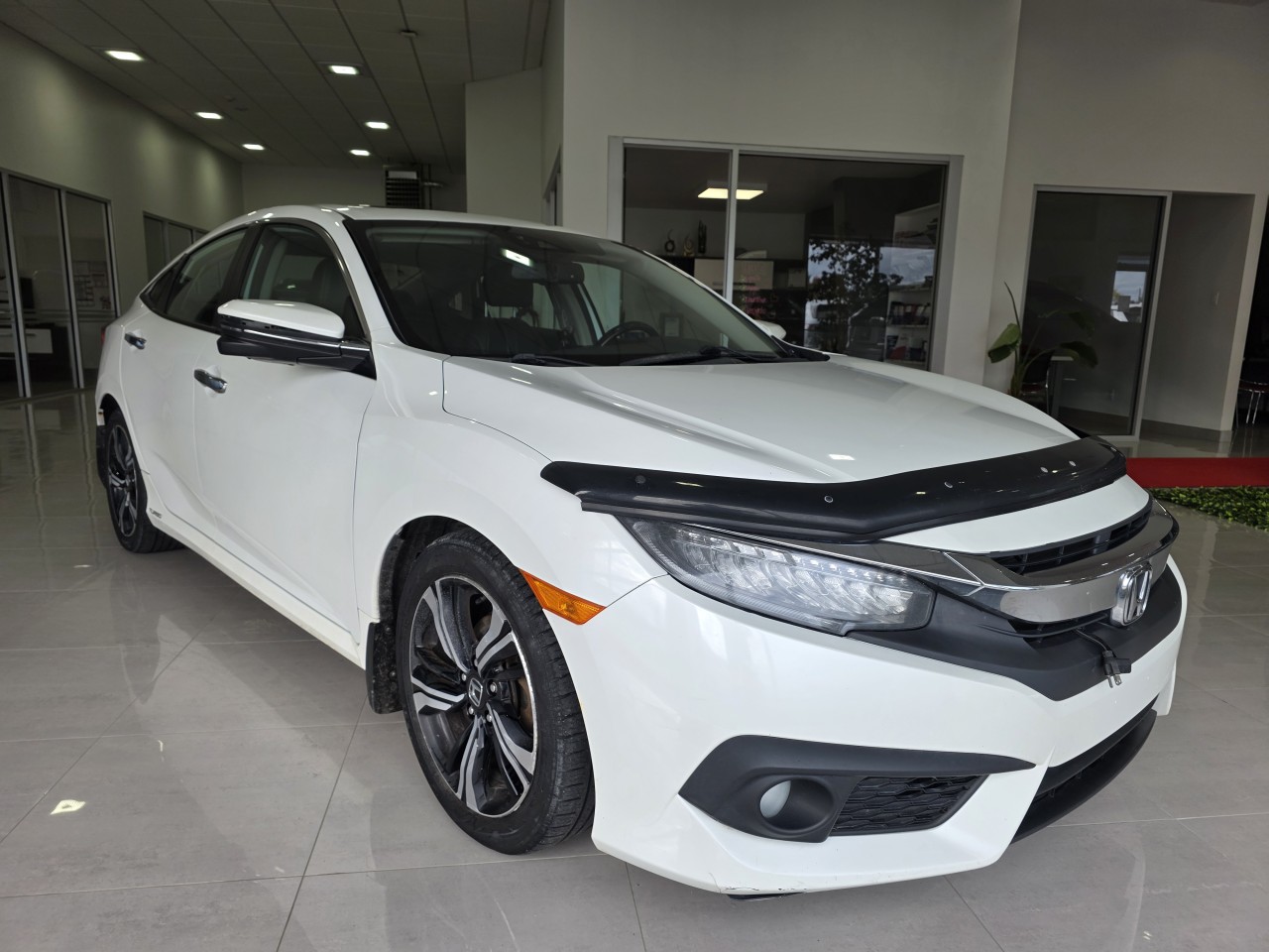 Honda 2017 Civic Berline Touring